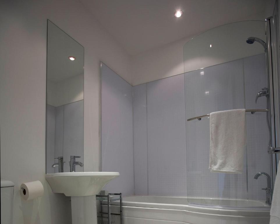 Aberdeen Serviced Apartments - The Lodge Dış mekan fotoğraf